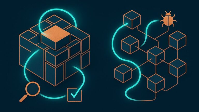 Deux ensembles de modules logiciels, l’un regroupé dans une structure intégrée et l’autre composé de blocs distincts reliés entre eux.